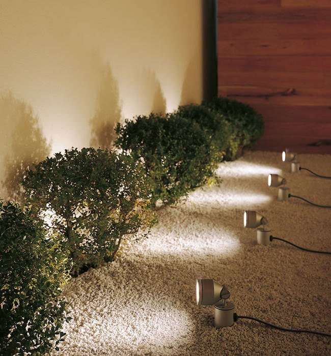 ガーデンライトで素敵なお家 エクステリア照明 マンション 戸建編 ライティングファクトリーが発信する照明コラム
