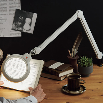 Z-37RL ホワイト・拡大レンズ付 調光デスクライト｜照明のライティング