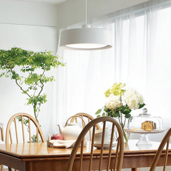 Compact-modern ホワイト・リモコン式 ペンダントライト ~8畳【照明の