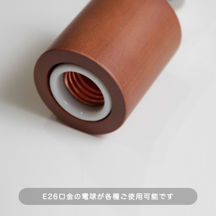 WOODY ROUND 小型シーリングライト｜ライトブラウンの使用イメージ写真1
